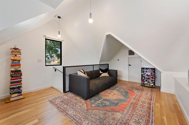 1114 E 3rd ST 1, Austin, TX 78702