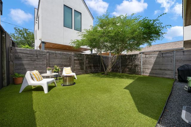 1114 E 3rd ST 1, Austin, TX 78702