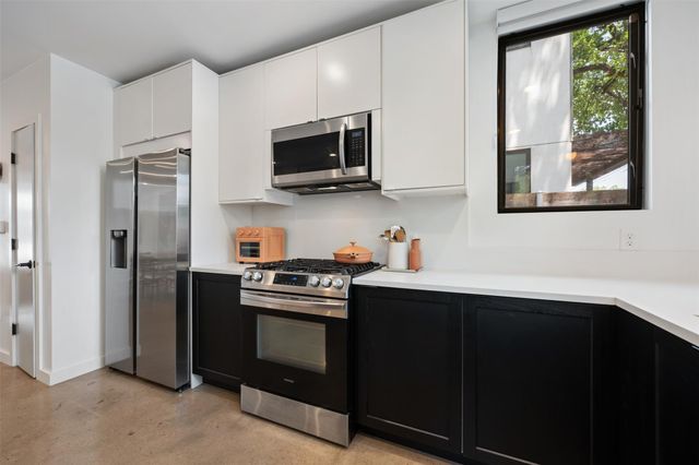 1114 E 3rd ST 1, Austin, TX 78702