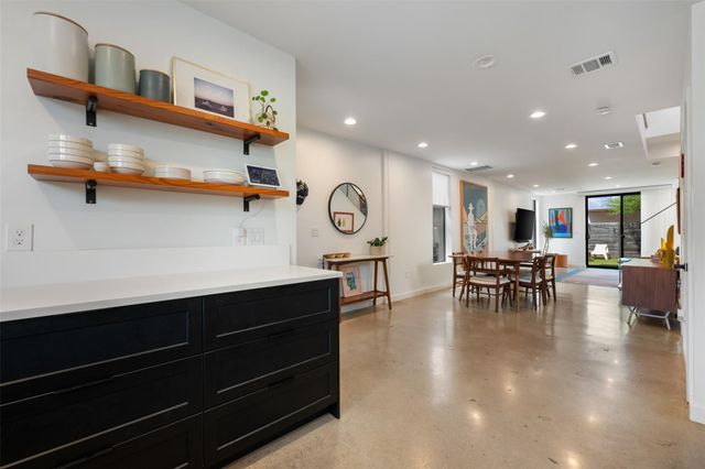 1114 E 3rd ST 1, Austin, TX 78702
