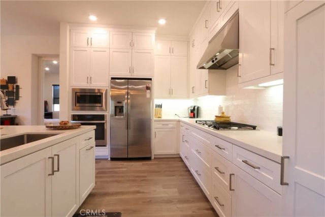 129 Carlow, Irvine, CA 92618