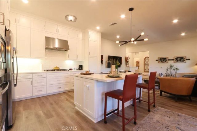 129 Carlow, Irvine, CA 92618