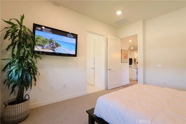 129 Carlow, Irvine, CA 92618