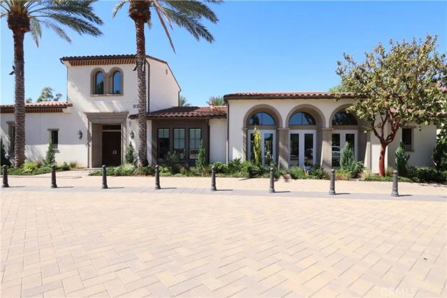129 Carlow, Irvine, CA 92618