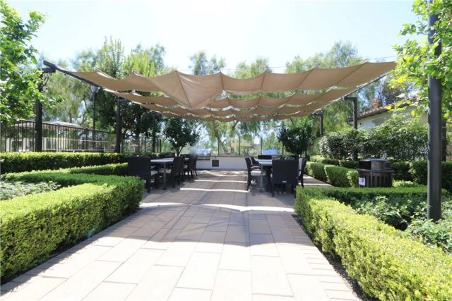 129 Carlow, Irvine, CA 92618