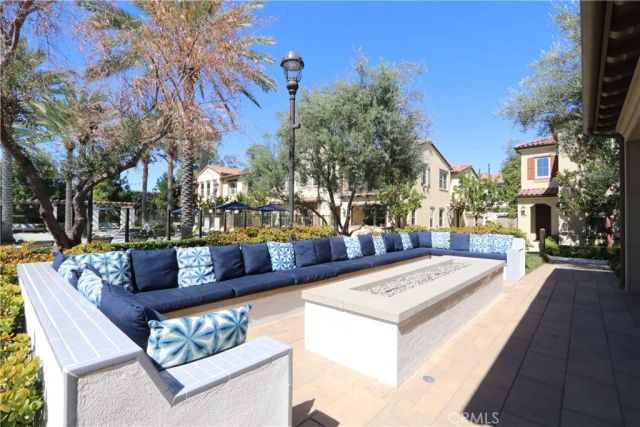 129 Carlow, Irvine, CA 92618