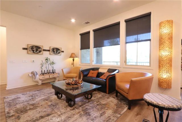 129 Carlow, Irvine, CA 92618
