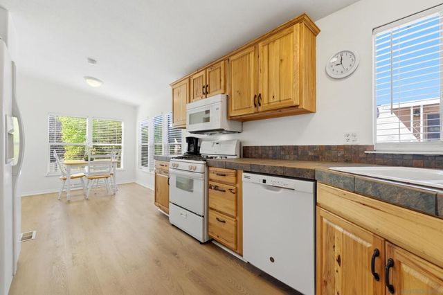 27701 Murrieta Road SPC 76, Menifee, CA 92586