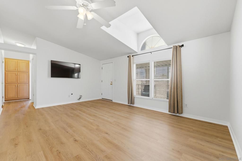 Image 4 of property listing at 27701 Murrieta Road SPC 76, Menifee, CA 92586