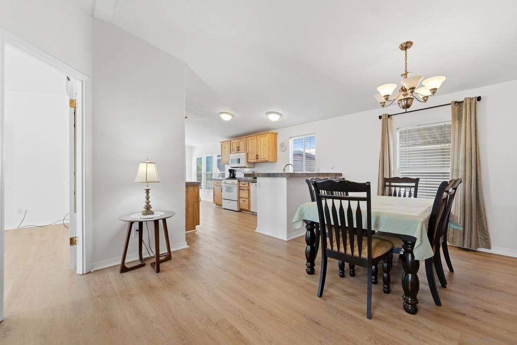 Image 5 of property listing at 27701 Murrieta Road SPC 76, Menifee, CA 92586