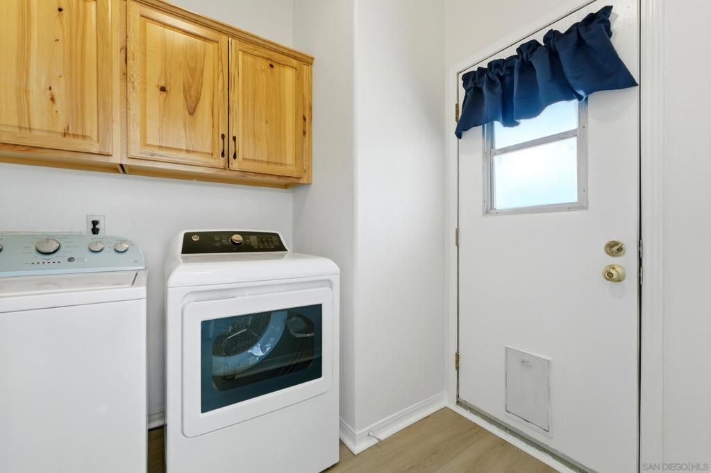 Image 8 of property listing at 27701 Murrieta Road SPC 76, Menifee, CA 92586