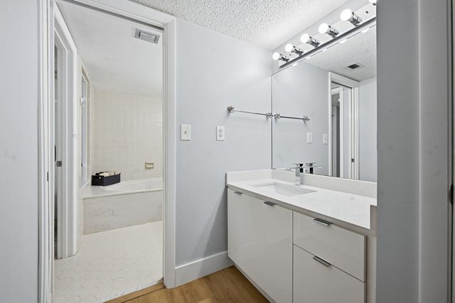 500 Ocean Trail Way 207, Jupiter, FL 33477