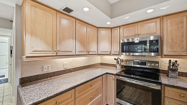 500 Ocean Trail Way 207, Jupiter, FL 33477