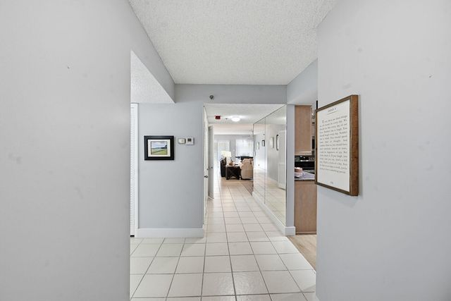 500 Ocean Trail Way 207, Jupiter, FL 33477