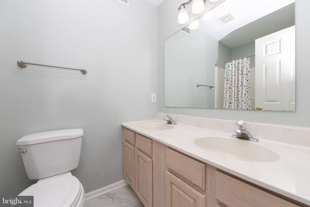 89 WEATHERVANE DR, Mount Royal, NJ 08061