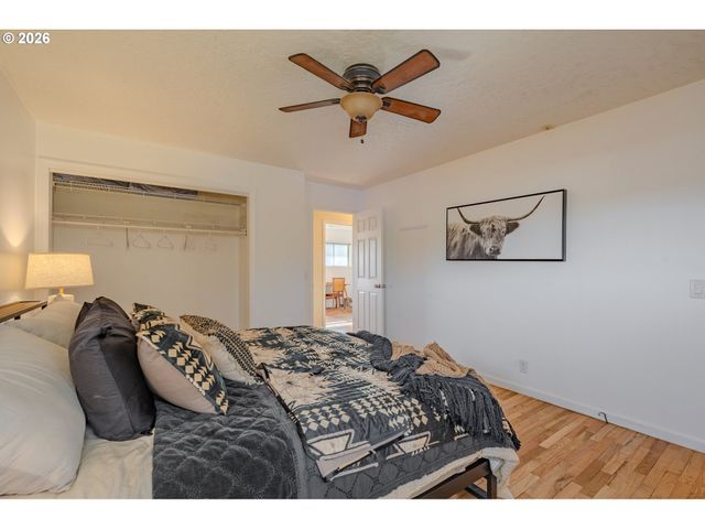 715 Ne 22ND Ave, Camas, WA 98607