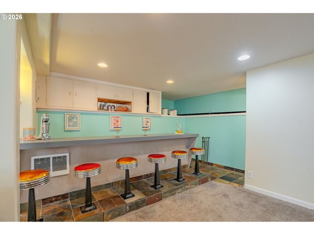 715 Ne 22ND Ave, Camas, WA 98607