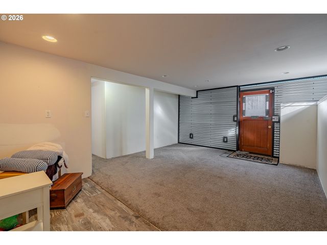 715 Ne 22ND Ave, Camas, WA 98607