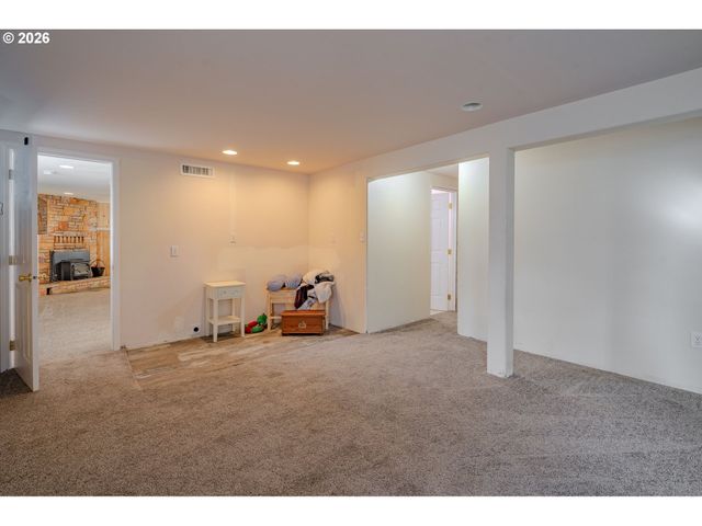 715 Ne 22ND Ave, Camas, WA 98607