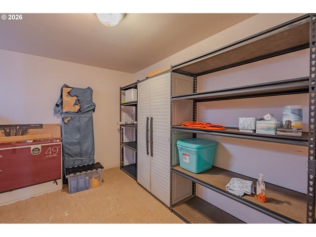 715 Ne 22ND Ave, Camas, WA 98607