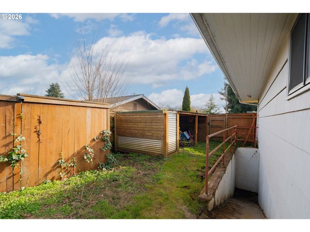 715 Ne 22ND Ave, Camas, WA 98607