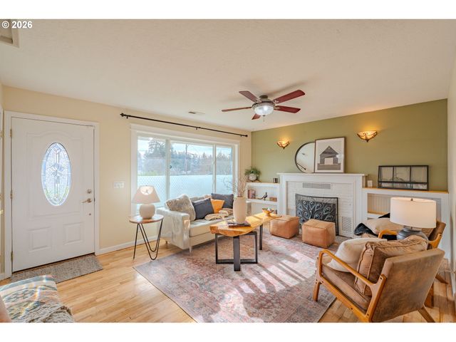 715 Ne 22ND Ave, Camas, WA 98607