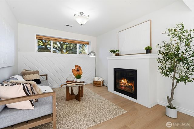 9211 NE 136th Pl, Kirkland, WA 98034