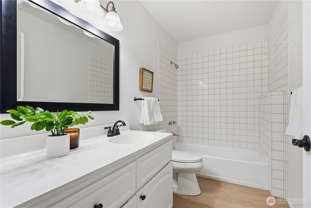 9211 NE 136th Pl, Kirkland, WA 98034