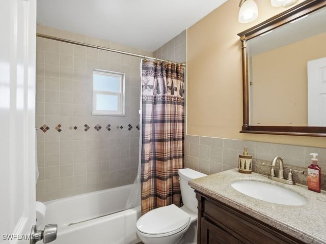 2261 Ivy AVE, Fort Myers, FL 33907