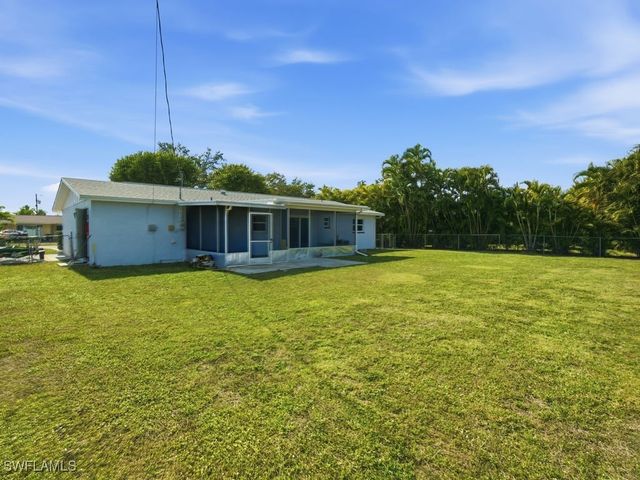 2261 Ivy AVE, Fort Myers, FL 33907