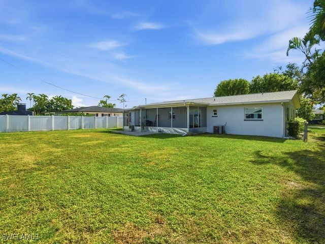 2261 Ivy AVE, Fort Myers, FL 33907