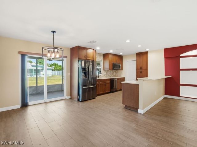 2261 Ivy AVE, Fort Myers, FL 33907