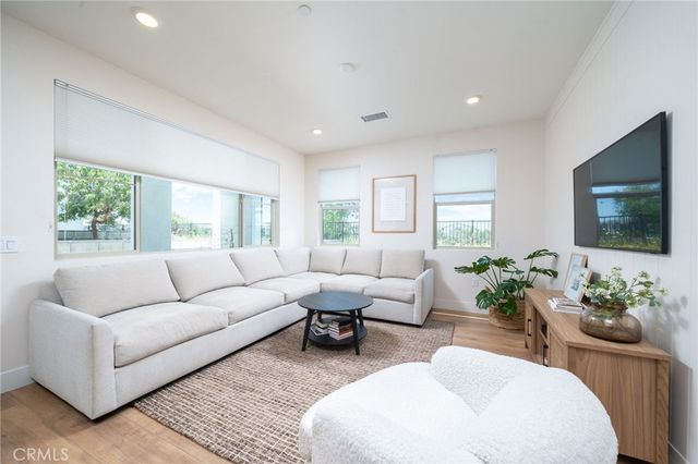 3590 E Peckham Paseo 6, Ontario, CA 91761