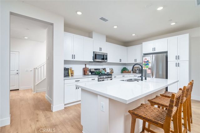 3590 E Peckham Paseo 6, Ontario, CA 91761