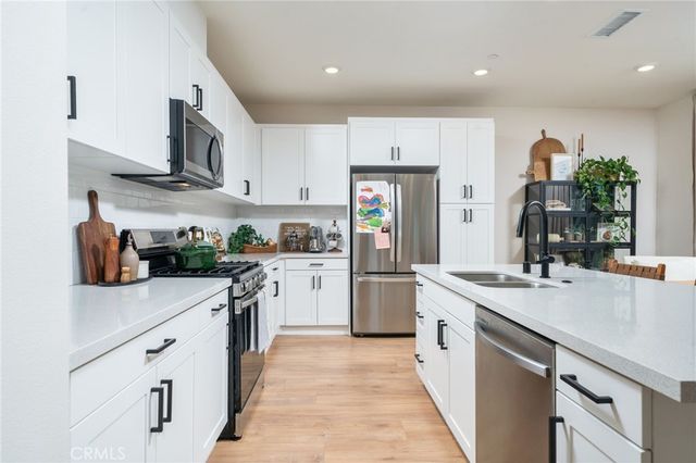 3590 E Peckham Paseo 6, Ontario, CA 91761