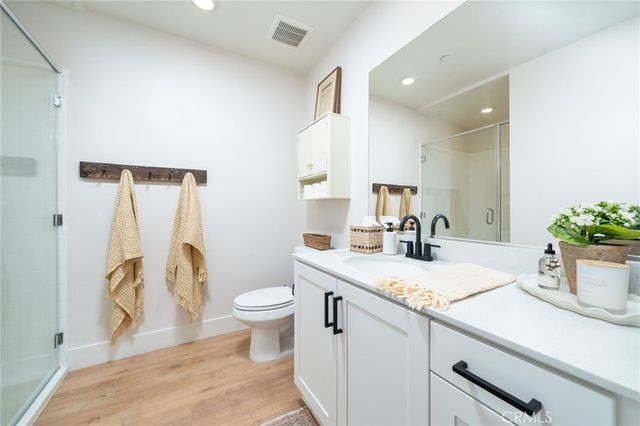 3590 E Peckham Paseo 6, Ontario, CA 91761