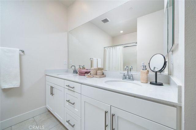 3590 E Peckham Paseo 6, Ontario, CA 91761