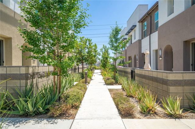 3590 E Peckham Paseo 6, Ontario, CA 91761