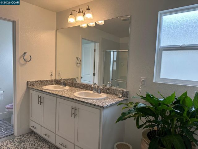 46 Mountainside Way, Hayward, CA 94544