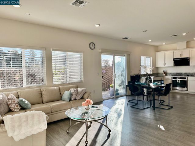 46 Mountainside Way, Hayward, CA 94544