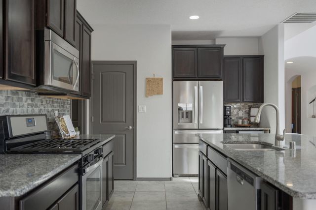 2613 La Luz Circle NE, Rio Rancho, NM 87144
