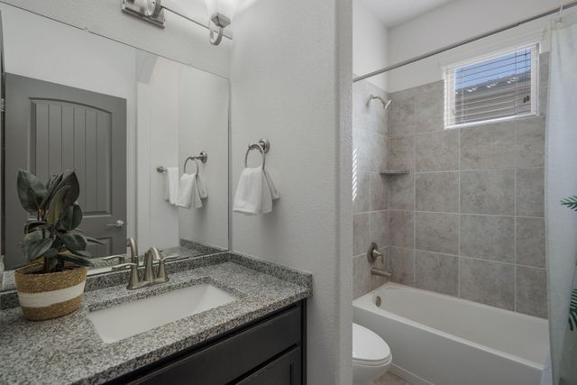 2613 La Luz Circle NE, Rio Rancho, NM 87144