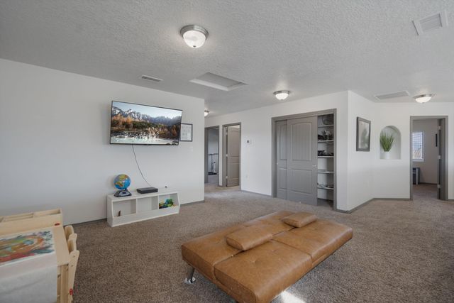 2613 La Luz Circle NE, Rio Rancho, NM 87144