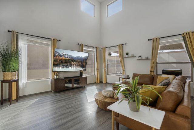 2613 La Luz Circle NE, Rio Rancho, NM 87144