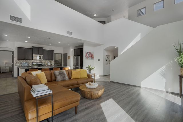 2613 La Luz Circle NE, Rio Rancho, NM 87144