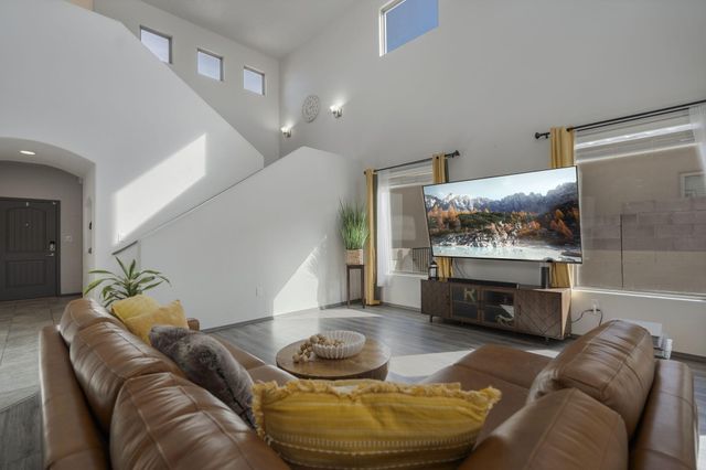2613 La Luz Circle NE, Rio Rancho, NM 87144