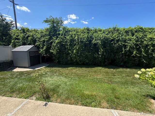 324 Cherry Lane, Inkster, MI 48141