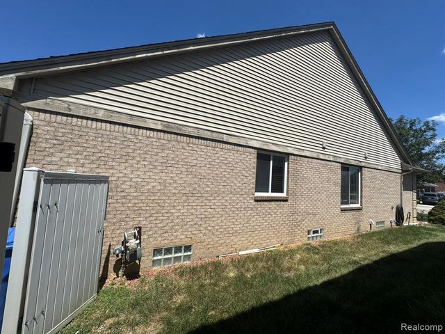 324 Cherry Lane, Inkster, MI 48141