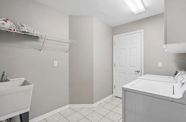 4734 WHISPERING WIND AVENUE, Tampa, FL 33614
