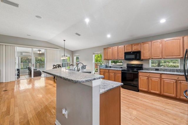 4734 WHISPERING WIND AVENUE, Tampa, FL 33614
